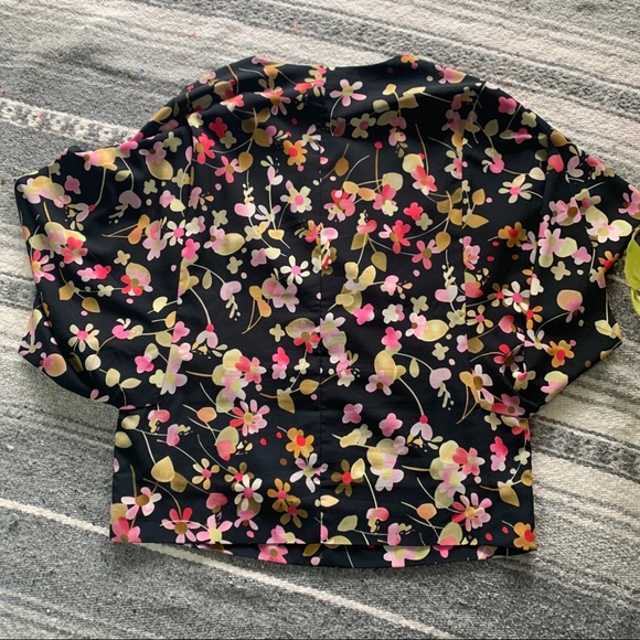 CABI Charm Blouse Floral Limited Edition Flawless - Picture 4 of 4